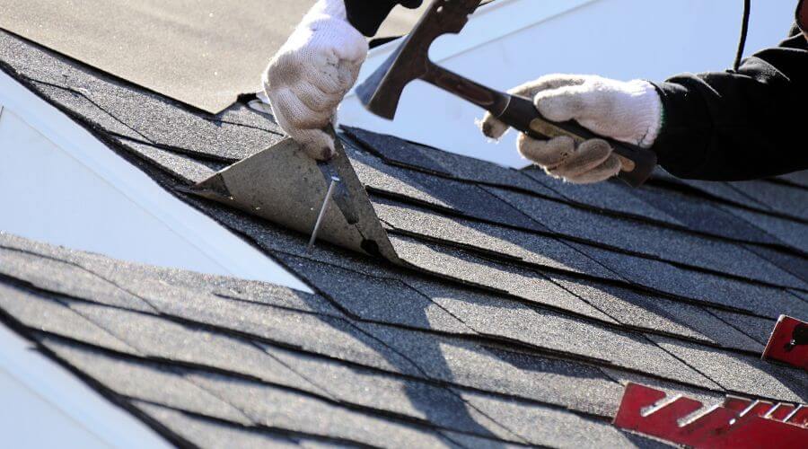 Professional residential roofers in Tracy, IA